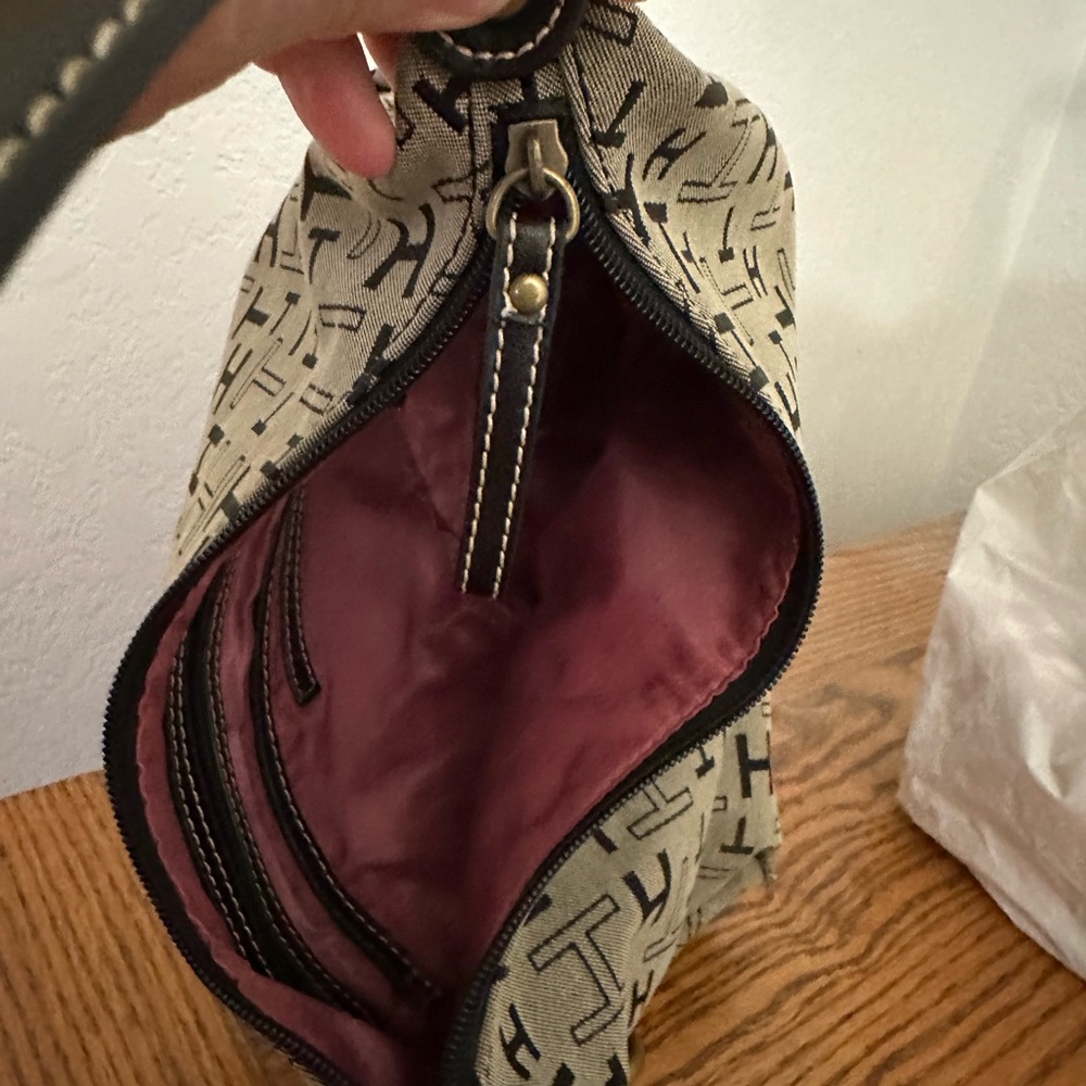 Tommy Hilfiger shoulder purse
